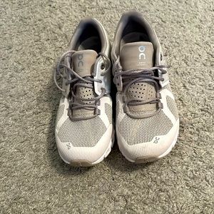 On Cloud 5 Running Shoes